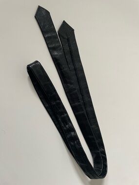 80s Vintage Timothy E Faux Leather Skinny Neckie Unisex Retro Goth Gothic